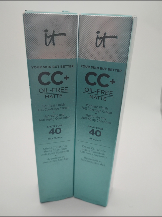 it cosmetics Other - 2-it cosmetics CC+ Oil-Free Matte Cream in Teal Shade Deep